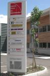 Totem de signalisation de commerce